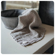 Load image into Gallery viewer, The MONA bath towel
